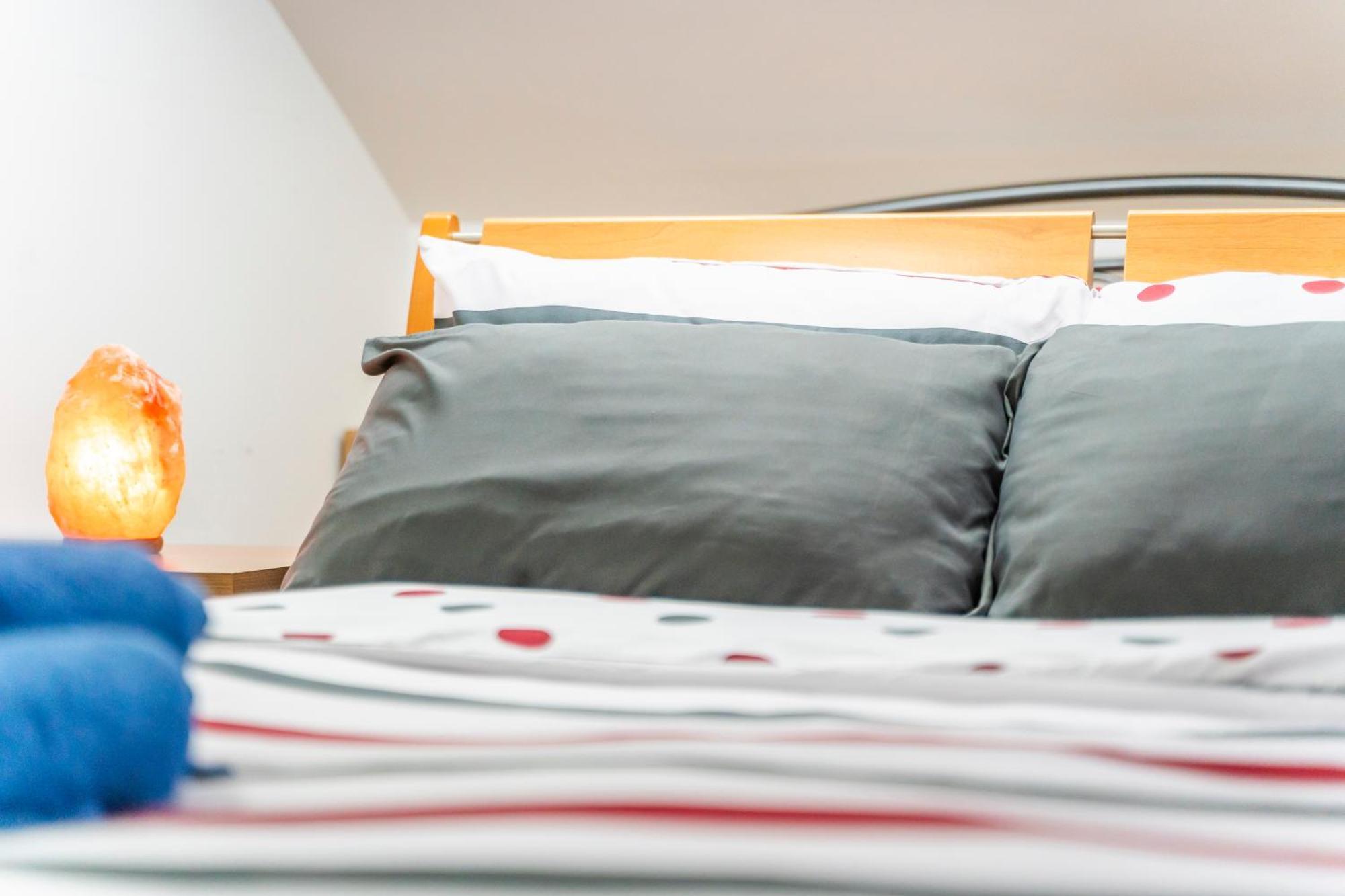 Exquisite 2-Bedroom Penthouse-Sleeps 7-Free Parking With Workstations & High-Speed Wifi Бирмингам Екстериор снимка