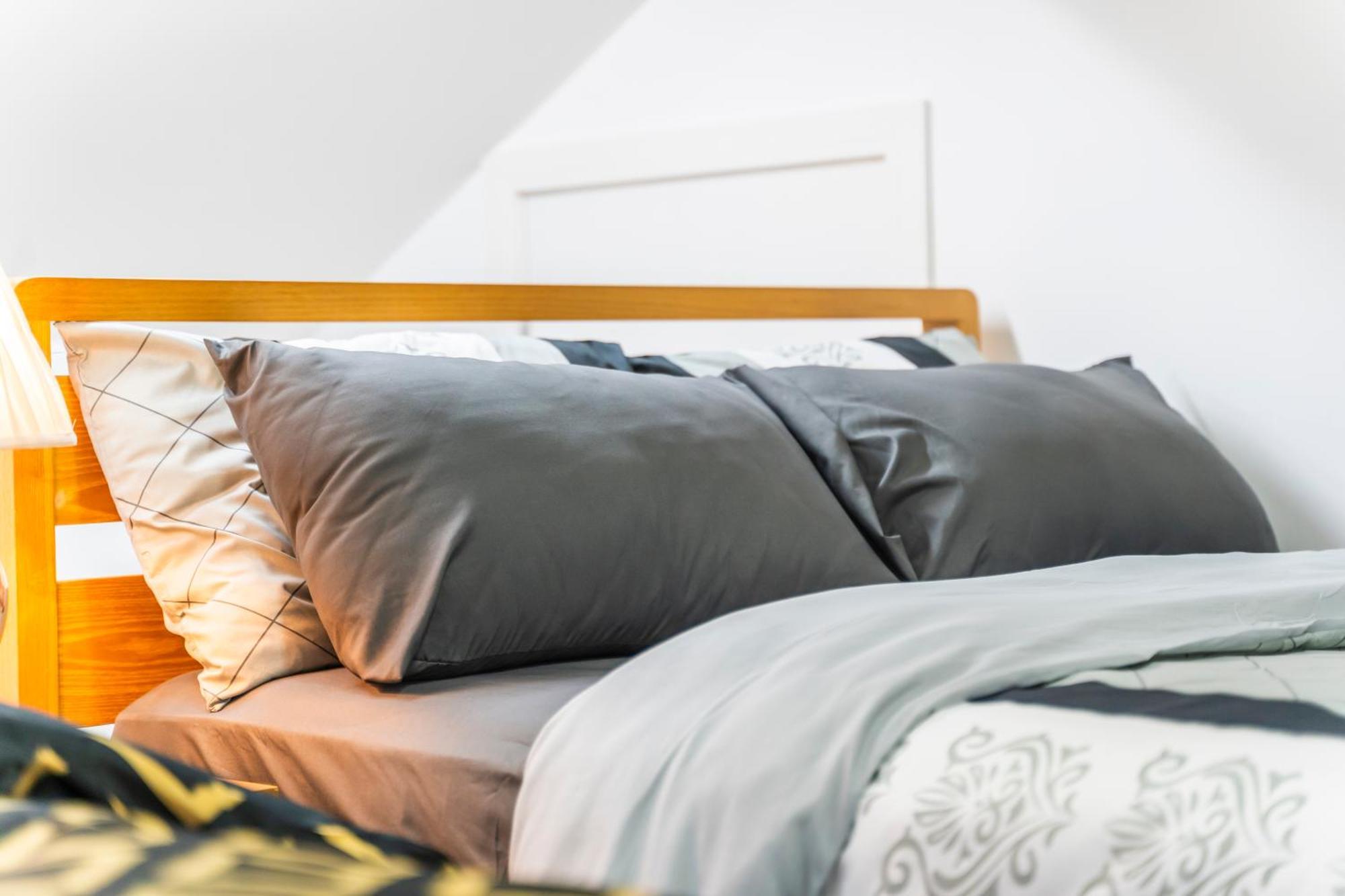 Exquisite 2-Bedroom Penthouse-Sleeps 7-Free Parking With Workstations & High-Speed Wifi Бирмингам Екстериор снимка