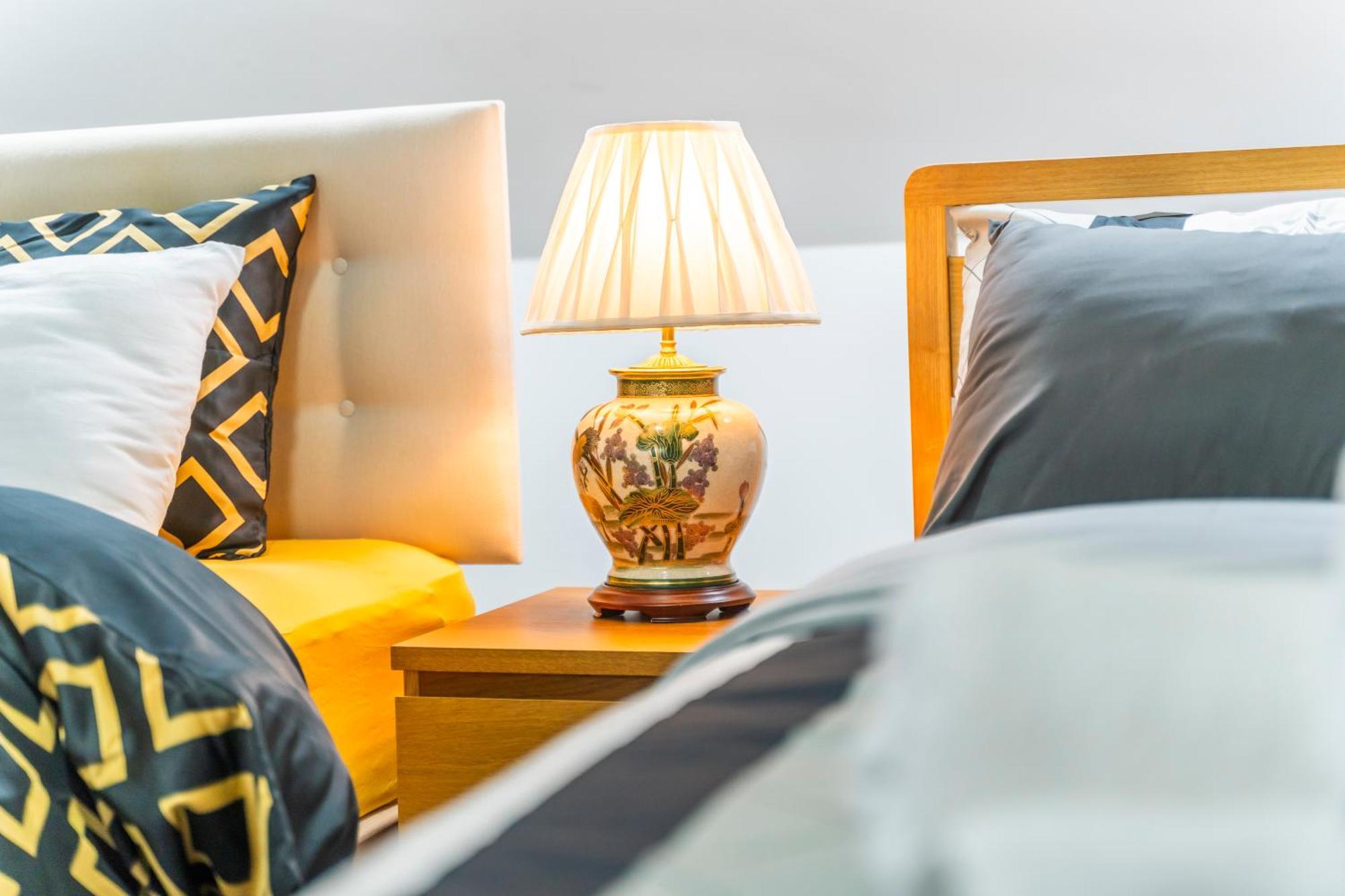 Exquisite 2-Bedroom Penthouse-Sleeps 7-Free Parking With Workstations & High-Speed Wifi Бирмингам Екстериор снимка